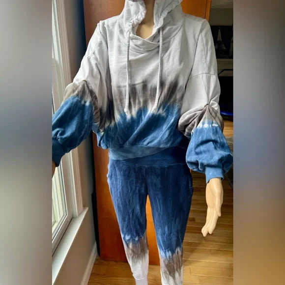 YOUNG FABULOUS BROKE Raissa Gray/Blue Tie Die Hoodie And Pant